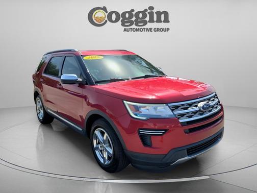 RUBY RED METALLIC TINTED CC 2018 Ford Explorer XLT
