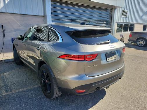 2020 Jaguar F-PACE 25T PRESTIGE