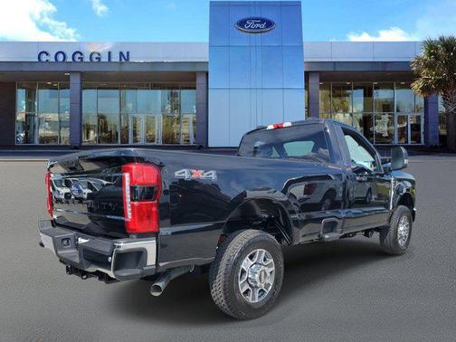 2025 Ford F-350 XLT