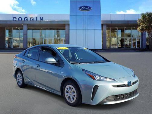 2021 Toyota Prius L
