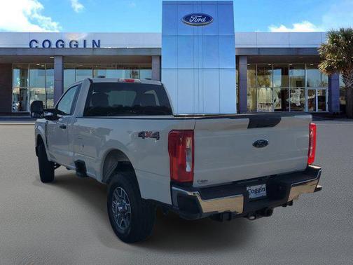 2025 Ford F-350 XLT