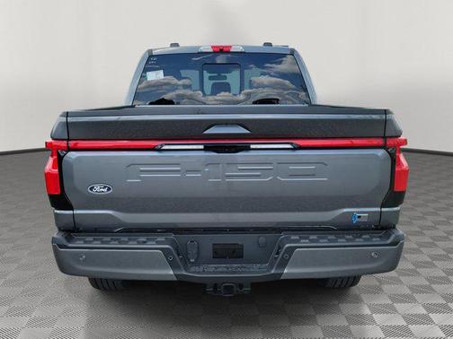 2025 Ford F-150 Lightning Platinum