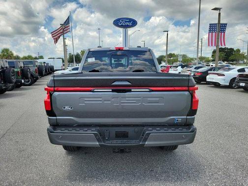 2025 Ford F-150 Lightning Platinum