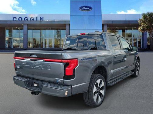 2025 Ford F-150 Lightning Platinum