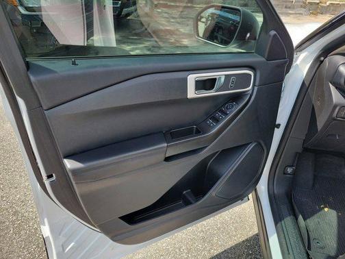 2021 Ford Explorer Base
