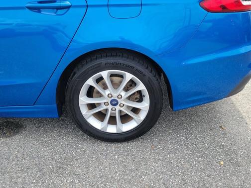 VELOCITY BLUE 2020 Ford Fusion SE