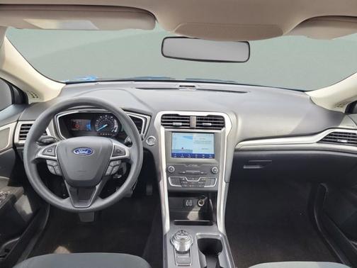 VELOCITY BLUE 2020 Ford Fusion SE
