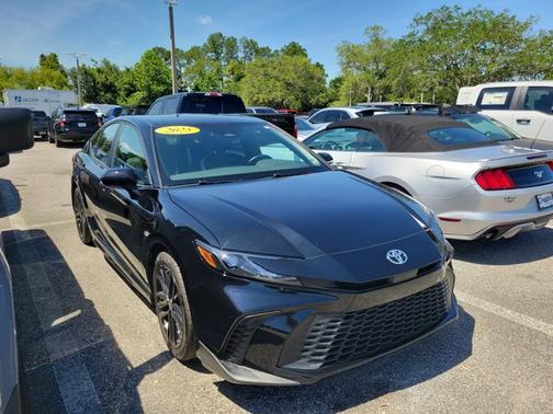 Midnight Black Metallic 2025 Toyota Camry SE