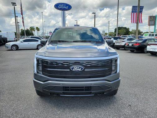 2025 Ford F-150 Lightning Platinum