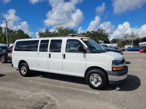 2017 Chevrolet Express 3500 LT