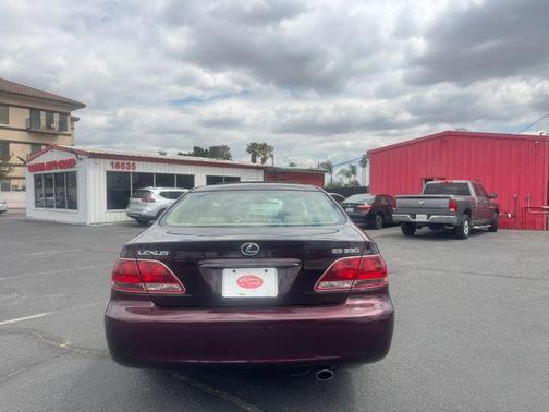 Black 2005 Lexus ES 330
