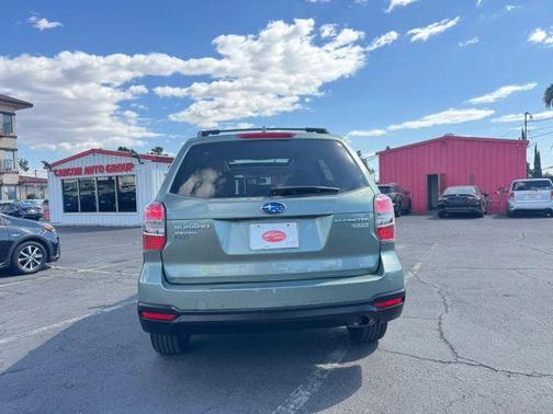 Jasmine Green Metallic 2016 Subaru Forester 2.5i Premium