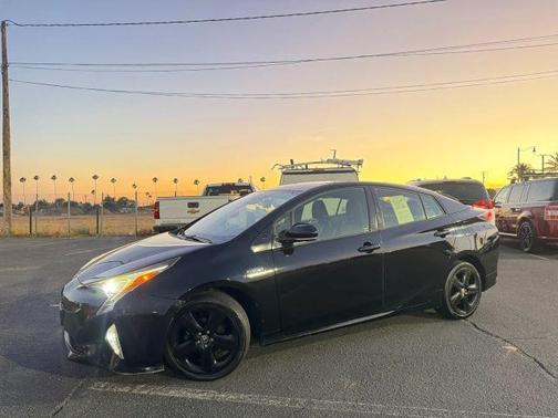 Black 2016 Toyota Prius Four Touring
