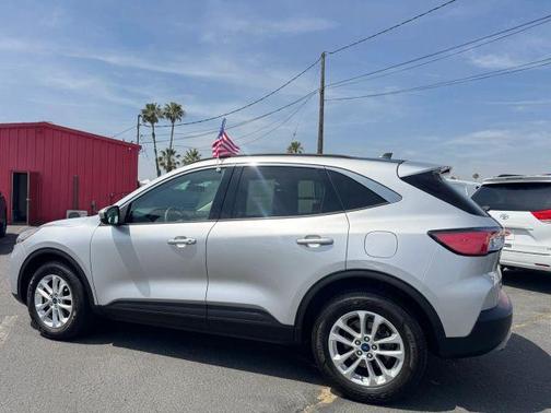 White 2020 Ford Escape SE