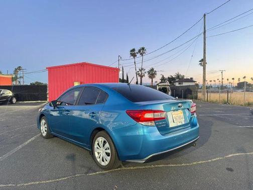 Blue 2018 Subaru Impreza 2.0i