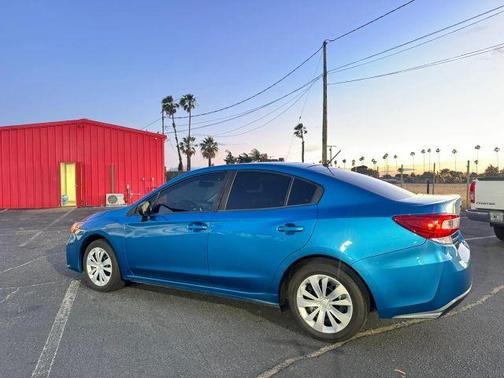Blue 2018 Subaru Impreza 2.0i