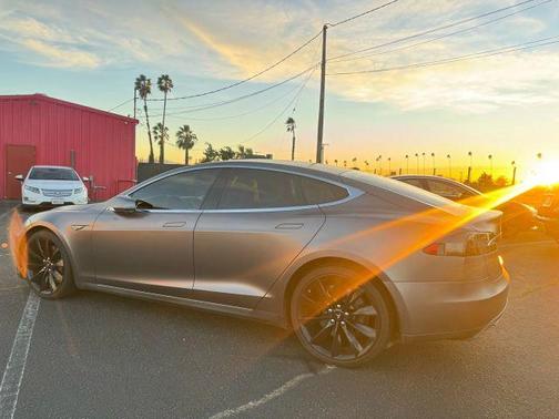 Gray 2014 Tesla Model S Base