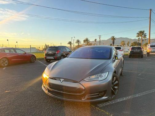 Gray 2014 Tesla Model S Base