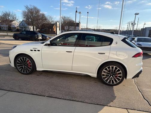 2024 Maserati Grecale Trofeo