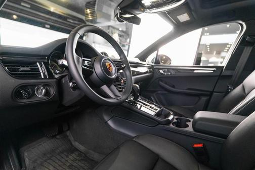 Jet Black Metallic 2026 Porsche Macan S