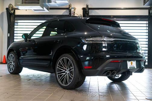 Jet Black Metallic 2026 Porsche Macan S
