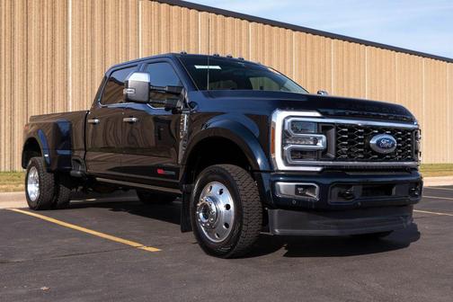 2025 Ford F-450 Platinum