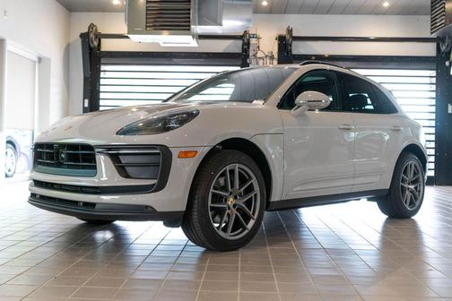 Chalk 2025 Porsche Macan