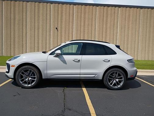 Chalk 2025 Porsche Macan