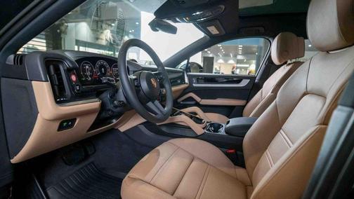 2025 Porsche Cayenne AWD