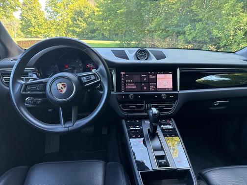 2023 Porsche Macan 