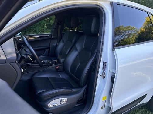 2023 Porsche Macan 