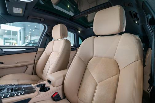 2019 Porsche Macan Base