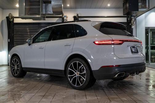 2023 Porsche Cayenne 