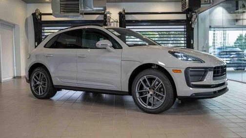 2025 Porsche Macan Base
