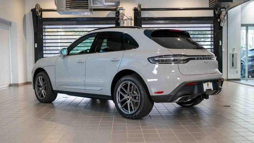 2025 Porsche Macan Base