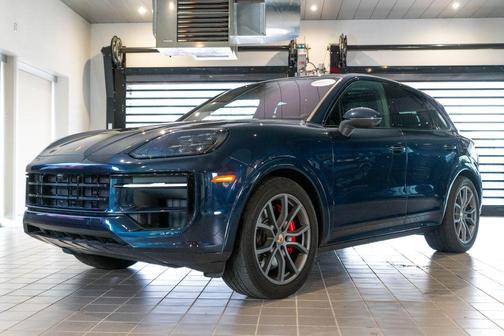 Blue Metallic 2025 Porsche Cayenne S