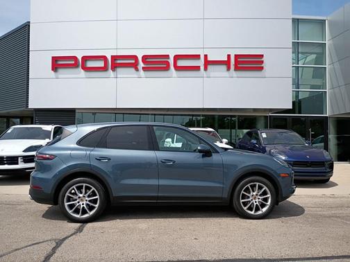 Blue 2019 Porsche Cayenne Base