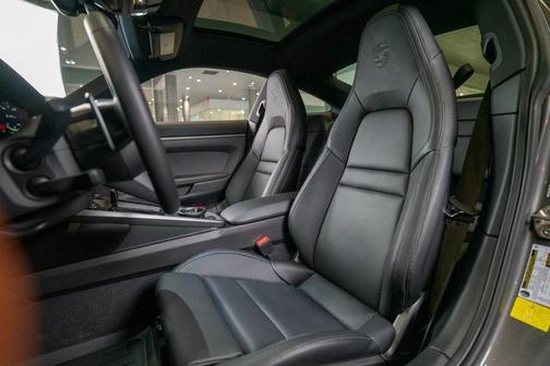 2024 Porsche 911 Carrera