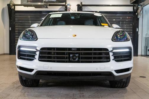 2023 Porsche Cayenne Platinum Edition