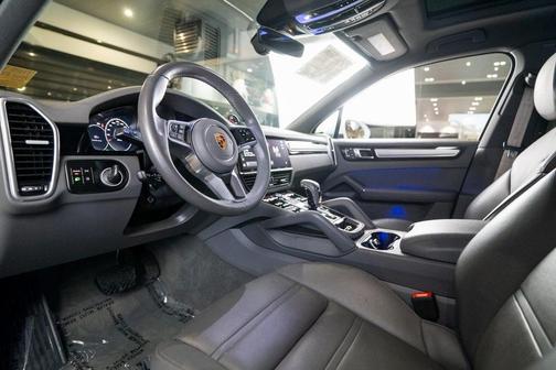 2023 Porsche Cayenne Platinum Edition