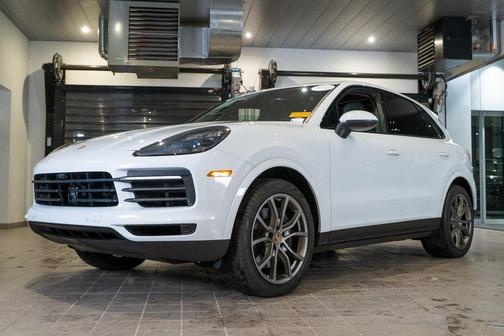2023 Porsche Cayenne Platinum Edition