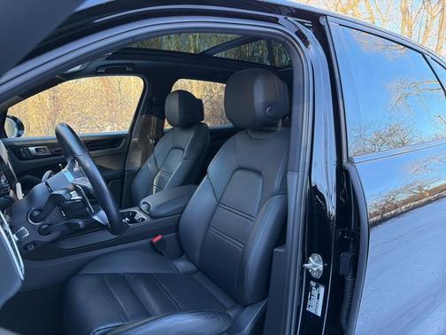 2023 Porsche Cayenne 