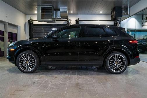 2023 Porsche Cayenne 
