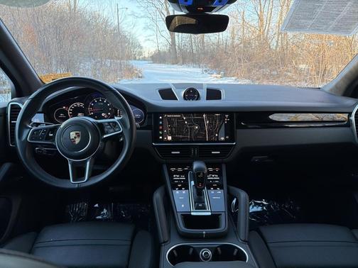 2023 Porsche Cayenne 