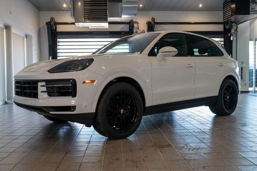 2025 Porsche Cayenne Base