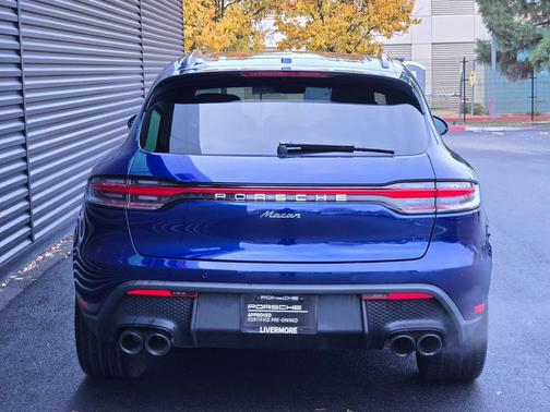 2025 Porsche Macan 