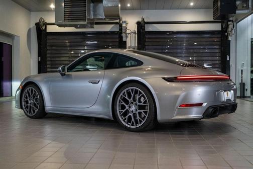 2026 Porsche 911 Carrera