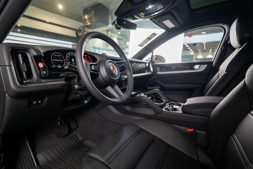 2026 Porsche Cayenne Base