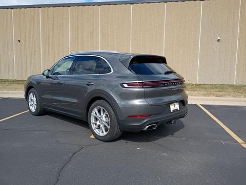 2025 Porsche Cayenne Base