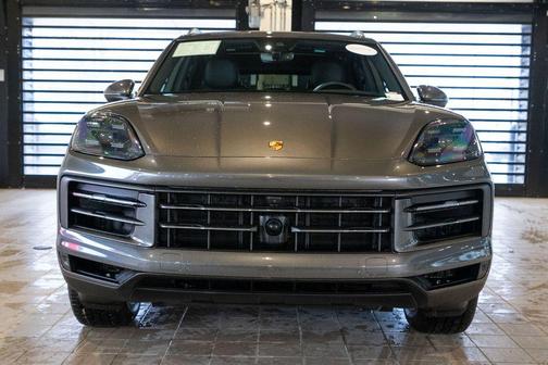 2025 Porsche Cayenne Base